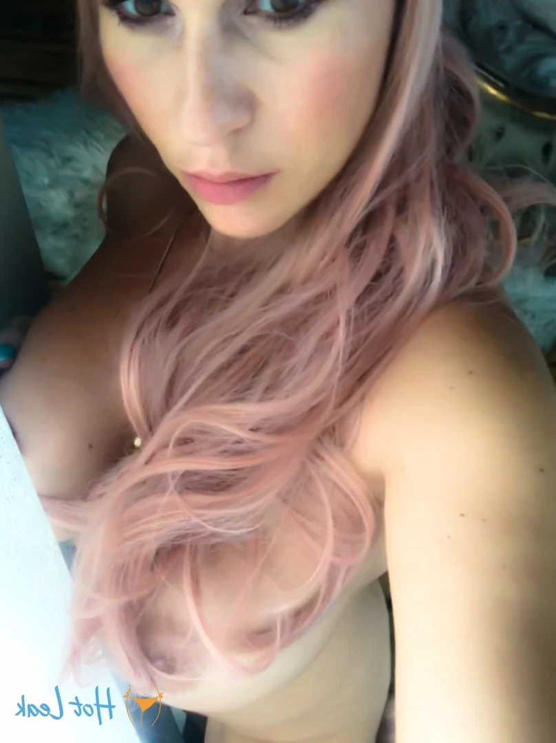 Madam Violet [ surrendersubmit ] Onlyfans leaked photo 16182762 on Hotleaks.tv