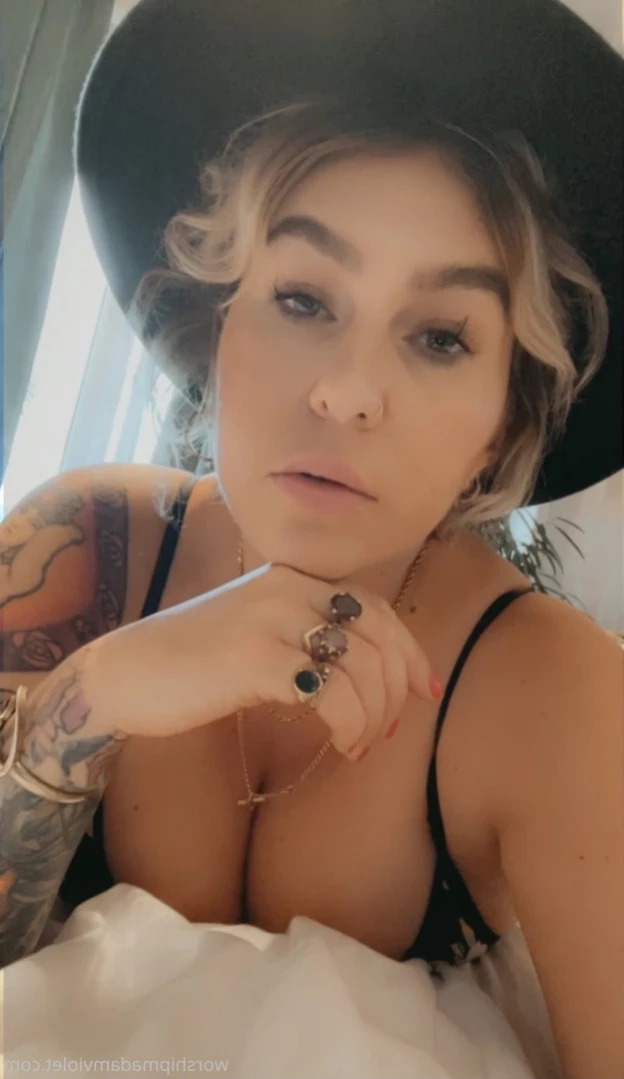 Madam Violet [ surrendersubmit ] Onlyfans leaked photo 16216695 on Hotleaks.tv