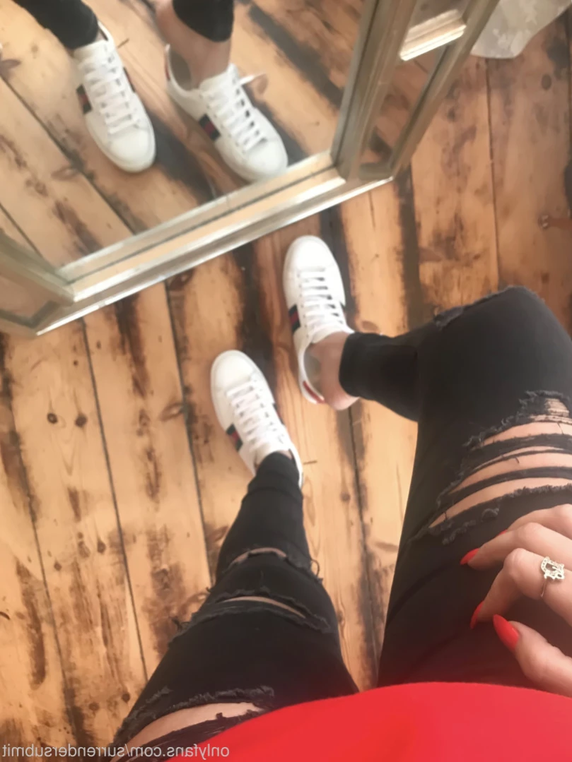 Madam Violet [ surrendersubmit ] Onlyfans leaked photo 16239141 on Hotleaks.tv
