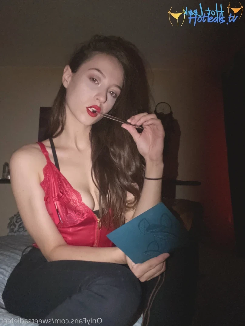 Sadie may [ sweetsadiefeet ] Onlyfans leaked photo 12011896 on Hotleaks.tv