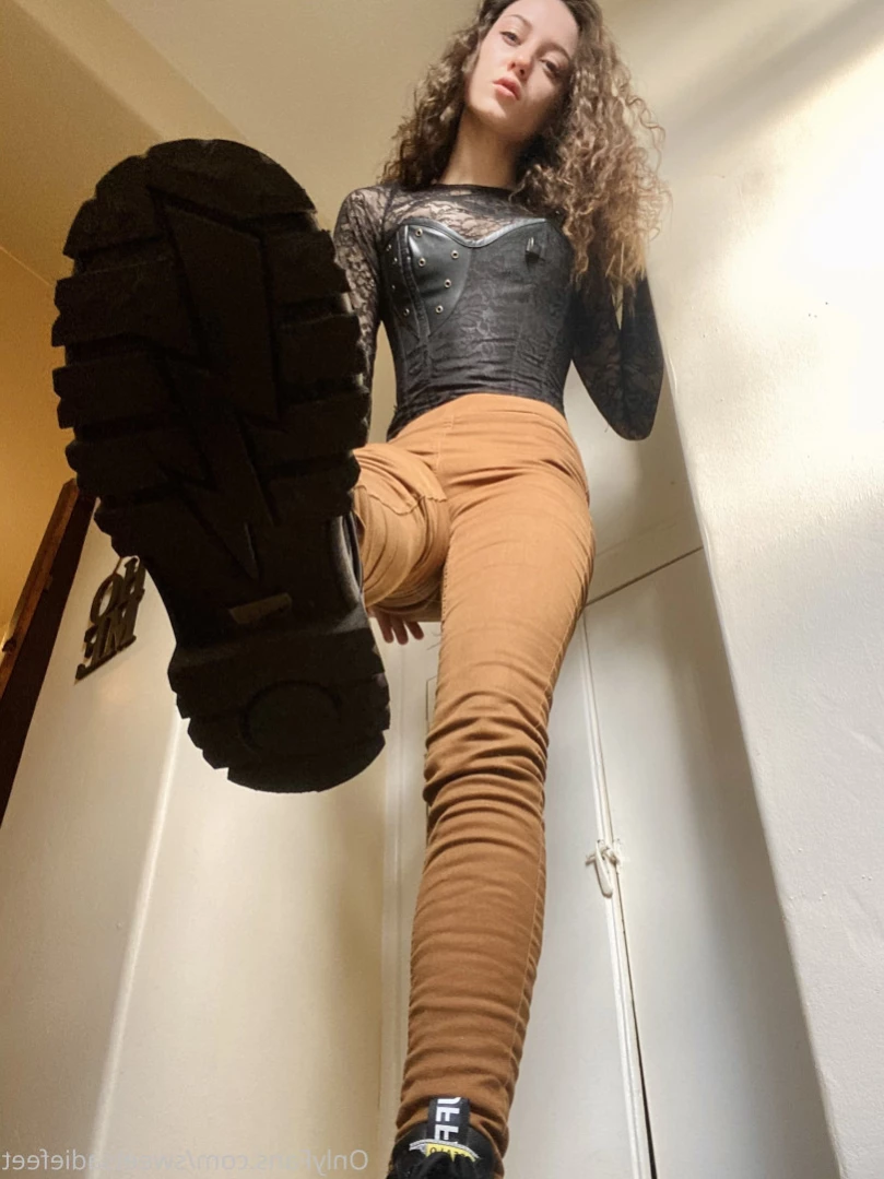 Sadie may [ sweetsadiefeet ] Onlyfans leaked photo 14439528 on Hotleaks.tv