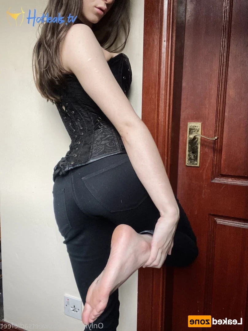 Sadie may [ sweetsadiefeet ] Onlyfans leaked photo 14847320 on Hotleaks.tv