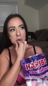 Tara may [ taramayxx ] Onlyfans leaked video 7948487 on Hotleaks.tv