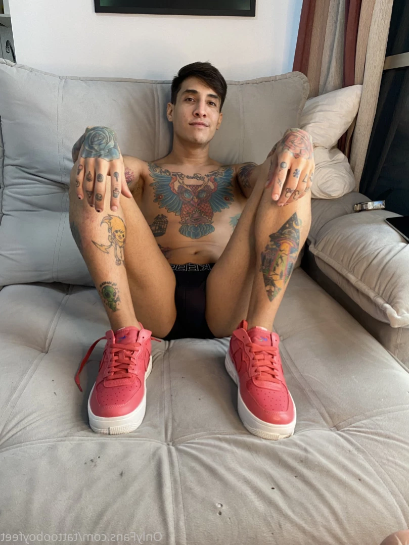 tattooboyfeet Onlyfans leaked photo 14680909 on Hotleaks.tv