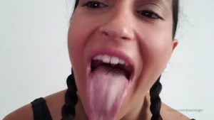Big tongue daddy's girl and JOI queen 🥵🧸 [ thatdaddysgirl ] Onlyfans leaked video 7945554 on Hotleaks.tv