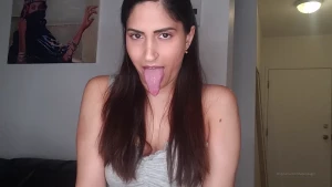 Big tongue daddy's girl and JOI queen 🥵🧸 [ thatdaddysgirl ] Onlyfans leaked video 7945574 on Hotleaks.tv