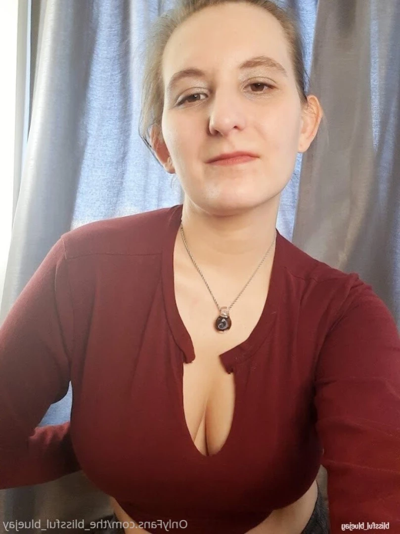 Blissful_Bluejay [ the_blissful_bluejay ] Onlyfans leaked photo 12601176 on Hotleaks.tv