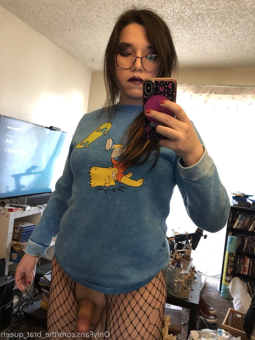 𝔱𝔥𝔢 𝔅𝔯𝔞𝔱 𝔔𝔲𝔢𝔢𝔫 🖤💀🏳️‍⚧️ [ the_brat_queen ] Onlyfans leaked photo 9064052 on Hotleaks.tv