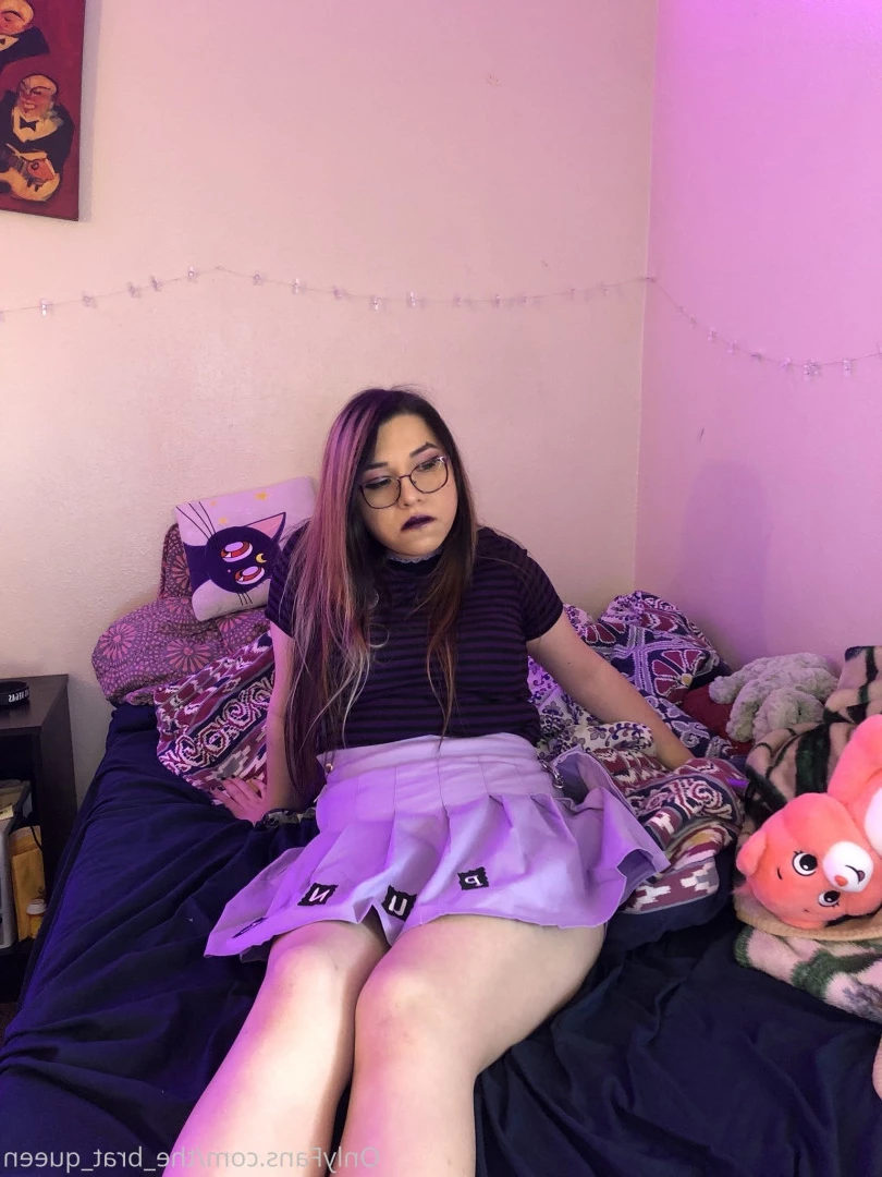 𝔱𝔥𝔢 𝔅𝔯𝔞𝔱 𝔔𝔲𝔢𝔢𝔫 🖤💀🏳️‍⚧️ [ the_brat_queen ] Onlyfans leaked photo 9065002 on Hotleaks.tv