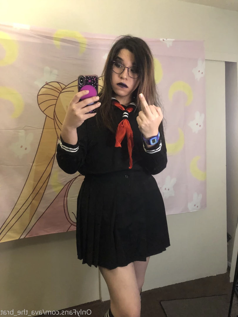 𝔱𝔥𝔢 𝔅𝔯𝔞𝔱 𝔔𝔲𝔢𝔢𝔫 🖤💀🏳️‍⚧️ [ the_brat_queen ] Onlyfans leaked photo 9065024 on Hotleaks.tv