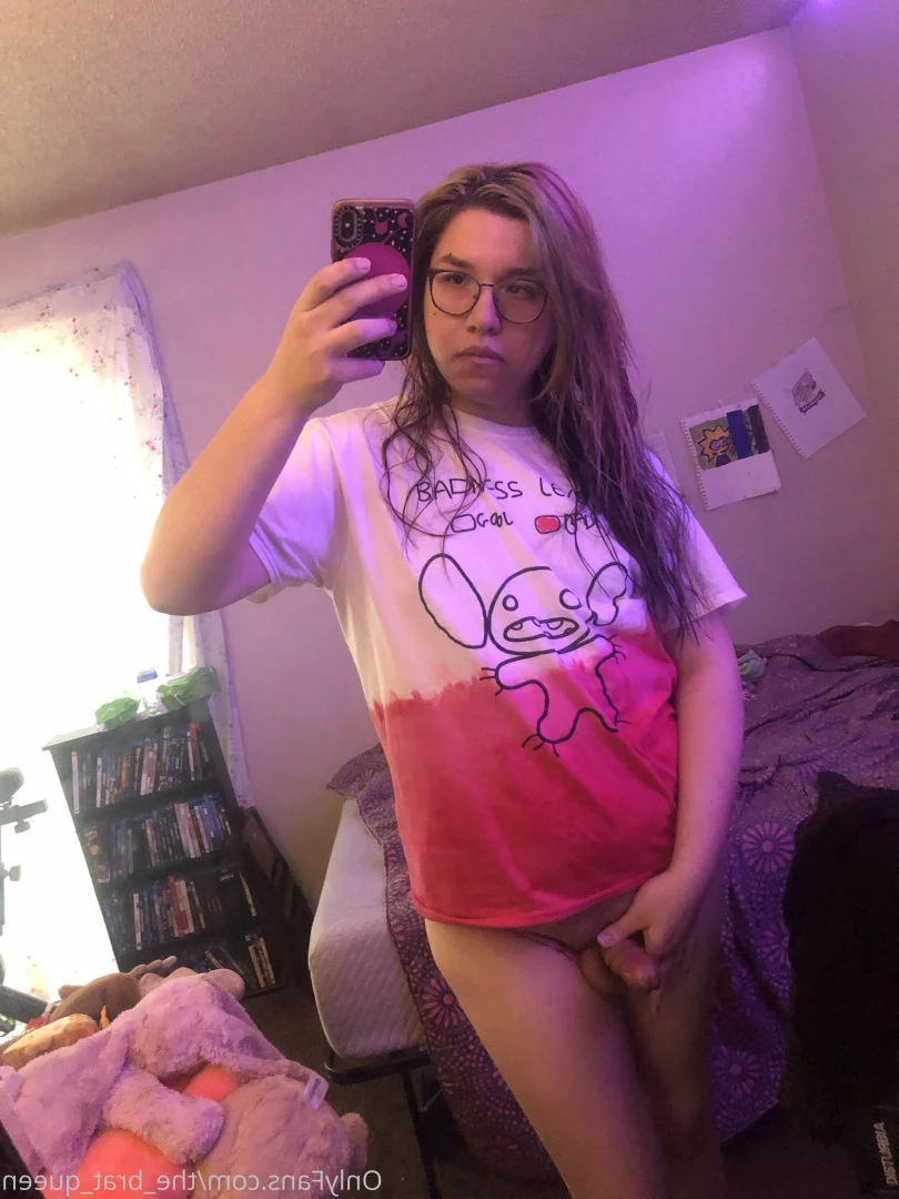 𝔱𝔥𝔢 𝔅𝔯𝔞𝔱 𝔔𝔲𝔢𝔢𝔫 🖤💀🏳️‍⚧️ [ the_brat_queen ] Onlyfans leaked photo 9065120 on Hotleaks.tv