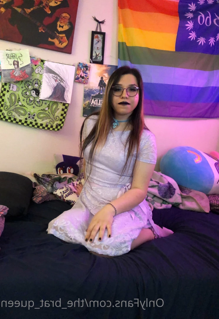 𝔱𝔥𝔢 𝔅𝔯𝔞𝔱 𝔔𝔲𝔢𝔢𝔫 🖤💀🏳️‍⚧️ [ the_brat_queen ] Onlyfans leaked photo 9065985 on Hotleaks.tv