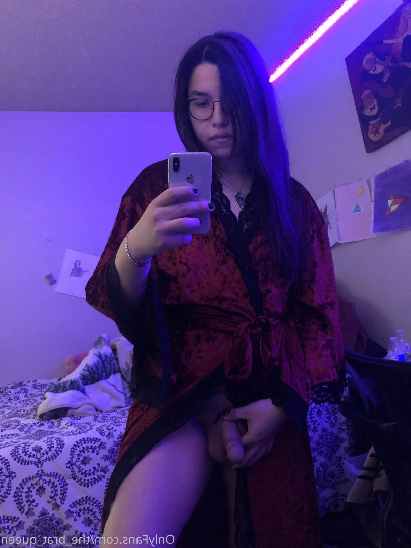 𝔱𝔥𝔢 𝔅𝔯𝔞𝔱 𝔔𝔲𝔢𝔢𝔫 🖤💀🏳️‍⚧️ [ the_brat_queen ] Onlyfans leaked photo 9066549 on Hotleaks.tv