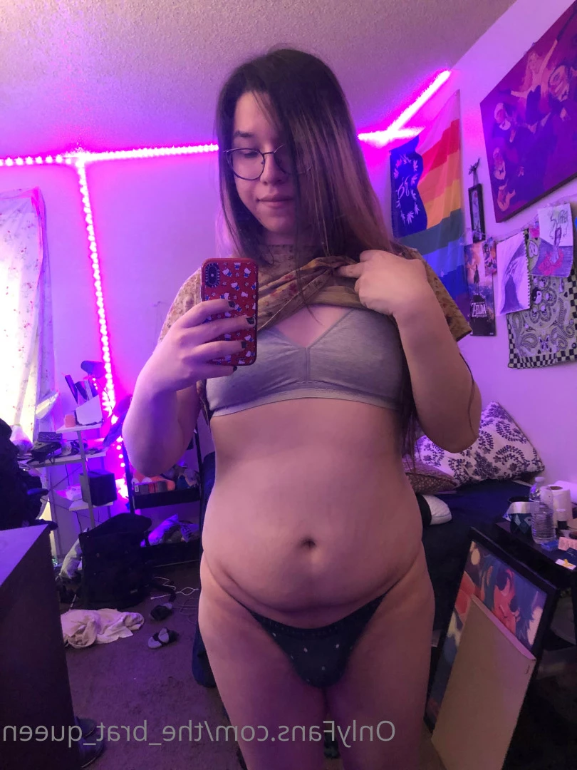 𝔱𝔥𝔢 𝔅𝔯𝔞𝔱 𝔔𝔲𝔢𝔢𝔫 🖤💀🏳️‍⚧️ [ the_brat_queen ] Onlyfans leaked photo 9068616 on Hotleaks.tv