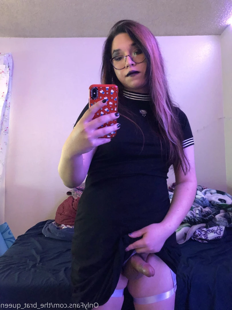𝔱𝔥𝔢 𝔅𝔯𝔞𝔱 𝔔𝔲𝔢𝔢𝔫 🖤💀🏳️‍⚧️ [ the_brat_queen ] Onlyfans leaked photo 9070303 on Hotleaks.tv