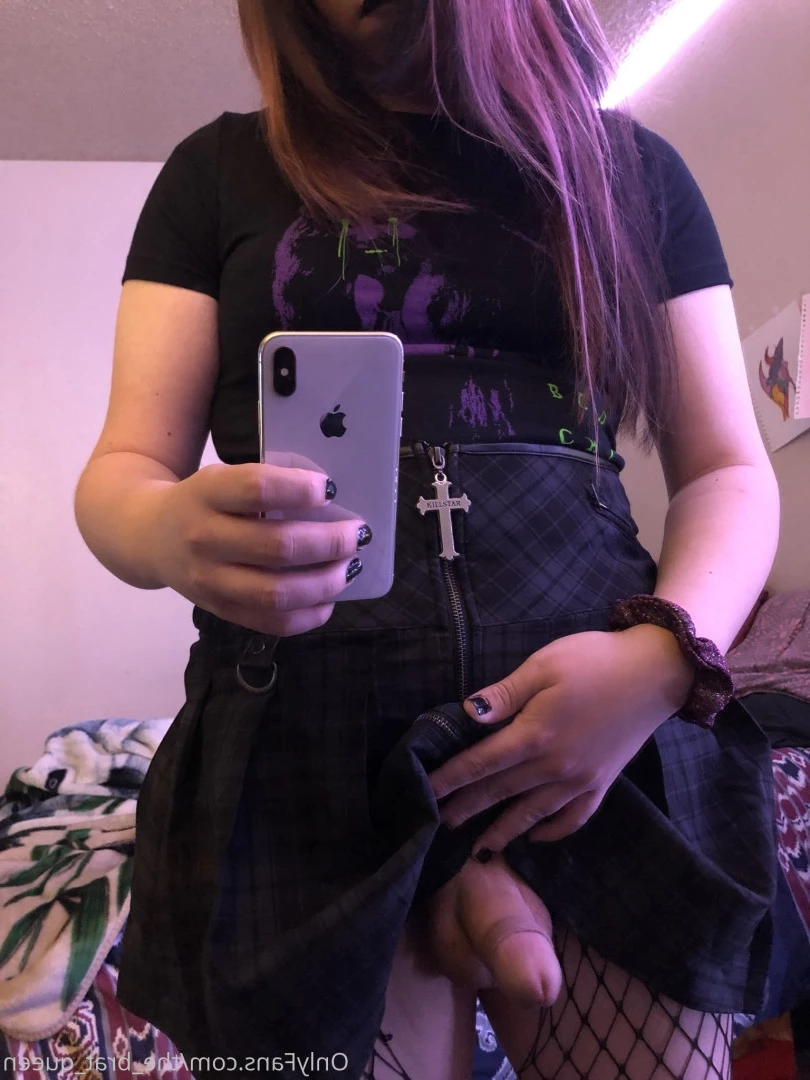 𝔱𝔥𝔢 𝔅𝔯𝔞𝔱 𝔔𝔲𝔢𝔢𝔫 🖤💀🏳️‍⚧️ [ the_brat_queen ] Onlyfans leaked photo 9070585 on Hotleaks.tv
