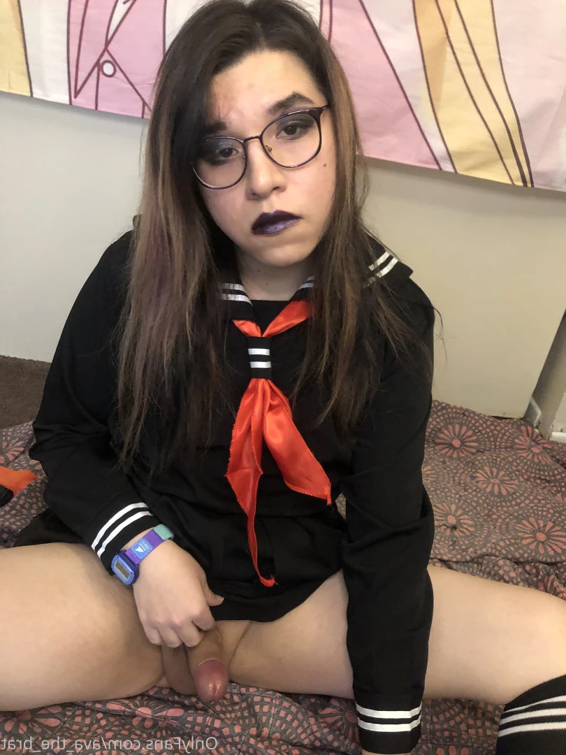 𝔱𝔥𝔢 𝔅𝔯𝔞𝔱 𝔔𝔲𝔢𝔢𝔫 🖤💀🏳️‍⚧️ [ the_brat_queen ] Onlyfans leaked photo 9071852 on Hotleaks.tv