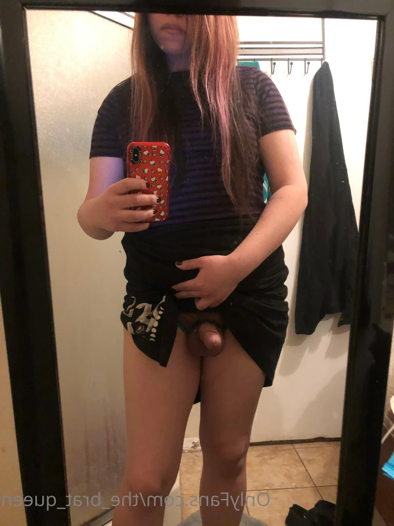 𝔱𝔥𝔢 𝔅𝔯𝔞𝔱 𝔔𝔲𝔢𝔢𝔫 🖤💀🏳️‍⚧️ [ the_brat_queen ] Onlyfans leaked photo 9071895 on Hotleaks.tv