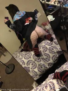 9073872