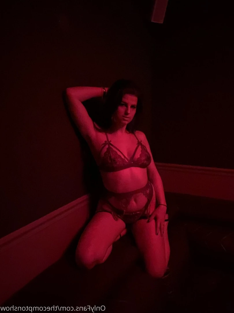 Alex Arabella  (ﾉ◕ヮ◕)ﾉ*:･ﾟ✧ [ alexarabellaa ] Onlyfans leaked photo 8855412 on Hotleaks.tv