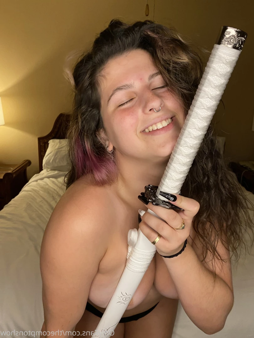 Alex Arabella  (ﾉ◕ヮ◕)ﾉ*:･ﾟ✧ [ alexarabellaa ] Onlyfans leaked photo 8855706 on Hotleaks.tv