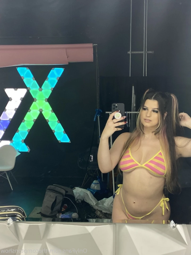 Alex Arabella  (ﾉ◕ヮ◕)ﾉ*:･ﾟ✧ [ alexarabellaa ] Onlyfans leaked photo 8856117 on Hotleaks.tv