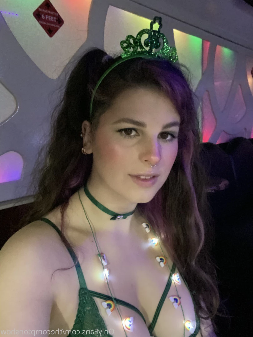Alex Arabella  (ﾉ◕ヮ◕)ﾉ*:･ﾟ✧ [ alexarabellaa ] Onlyfans leaked photo 8856202 on Hotleaks.tv