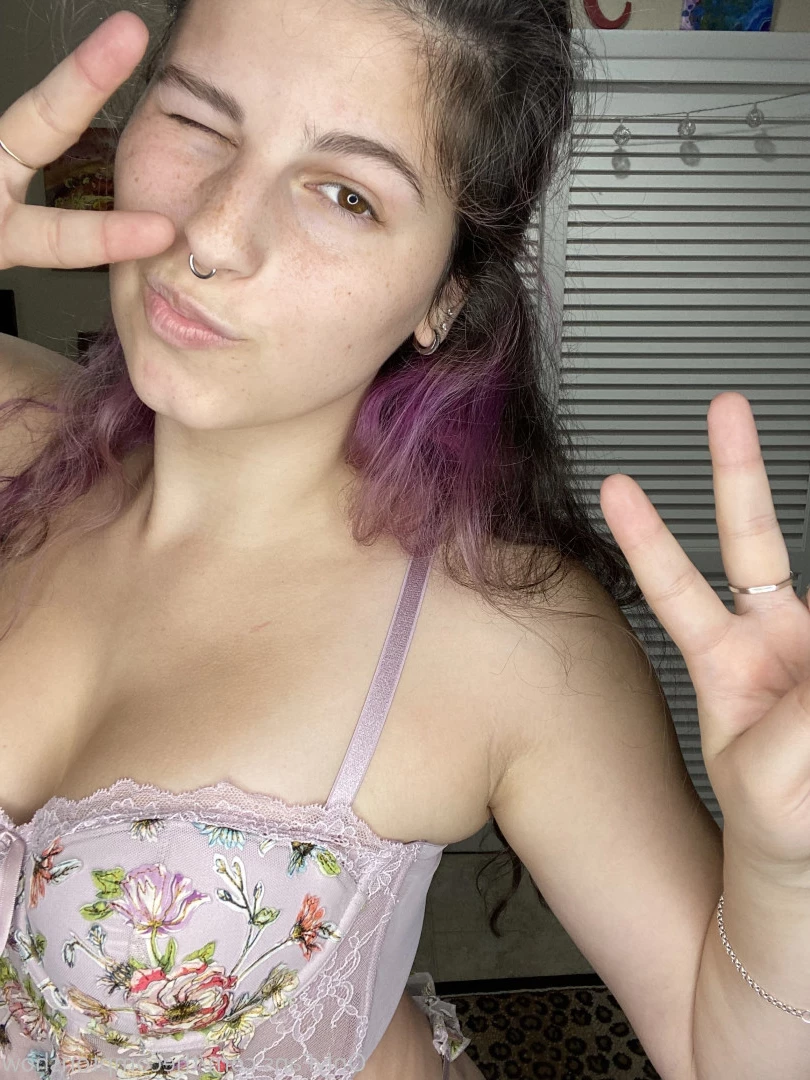 Alex Arabella  (ﾉ◕ヮ◕)ﾉ*:･ﾟ✧ [ alexarabellaa ] Onlyfans leaked photo 8856347 on Hotleaks.tv