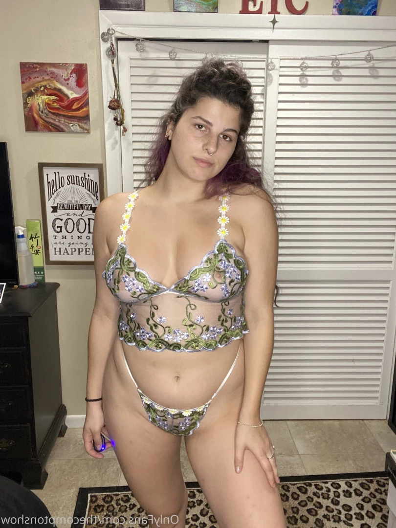 Alex Arabella  (ﾉ◕ヮ◕)ﾉ*:･ﾟ✧ [ alexarabellaa ] Onlyfans leaked photo 8856638 on Hotleaks.tv