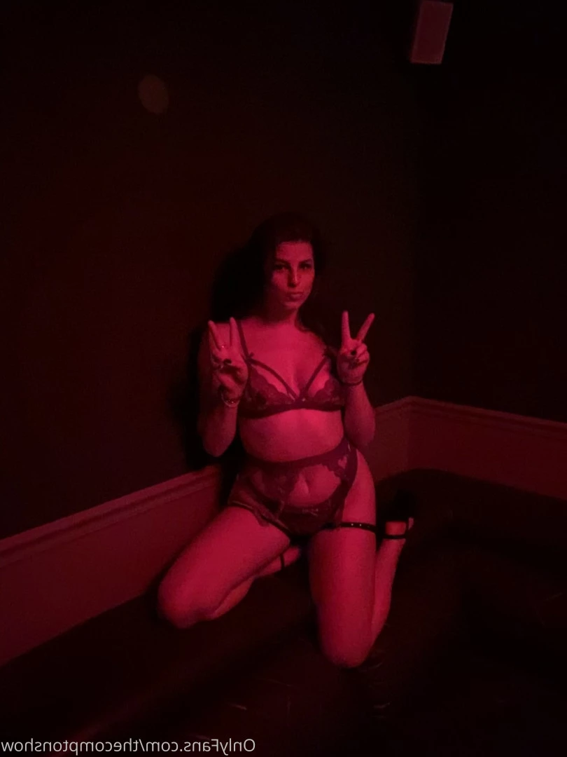 Alex Arabella  (ﾉ◕ヮ◕)ﾉ*:･ﾟ✧ [ alexarabellaa ] Onlyfans leaked photo 8857110 on Hotleaks.tv