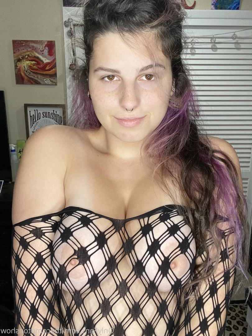 Alex Arabella  (ﾉ◕ヮ◕)ﾉ*:･ﾟ✧ [ alexarabellaa ] Onlyfans leaked photo 8857524 on Hotleaks.tv