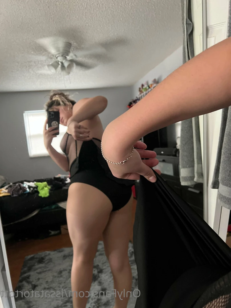 Alex Arabella  (ﾉ◕ヮ◕)ﾉ*:･ﾟ✧ [ alexarabellaa ] Onlyfans leaked photo 8857632 on Hotleaks.tv