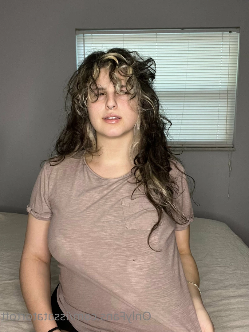 Alex Arabella  (ﾉ◕ヮ◕)ﾉ*:･ﾟ✧ [ alexarabellaa ] Onlyfans leaked photo 8858082 on Hotleaks.tv