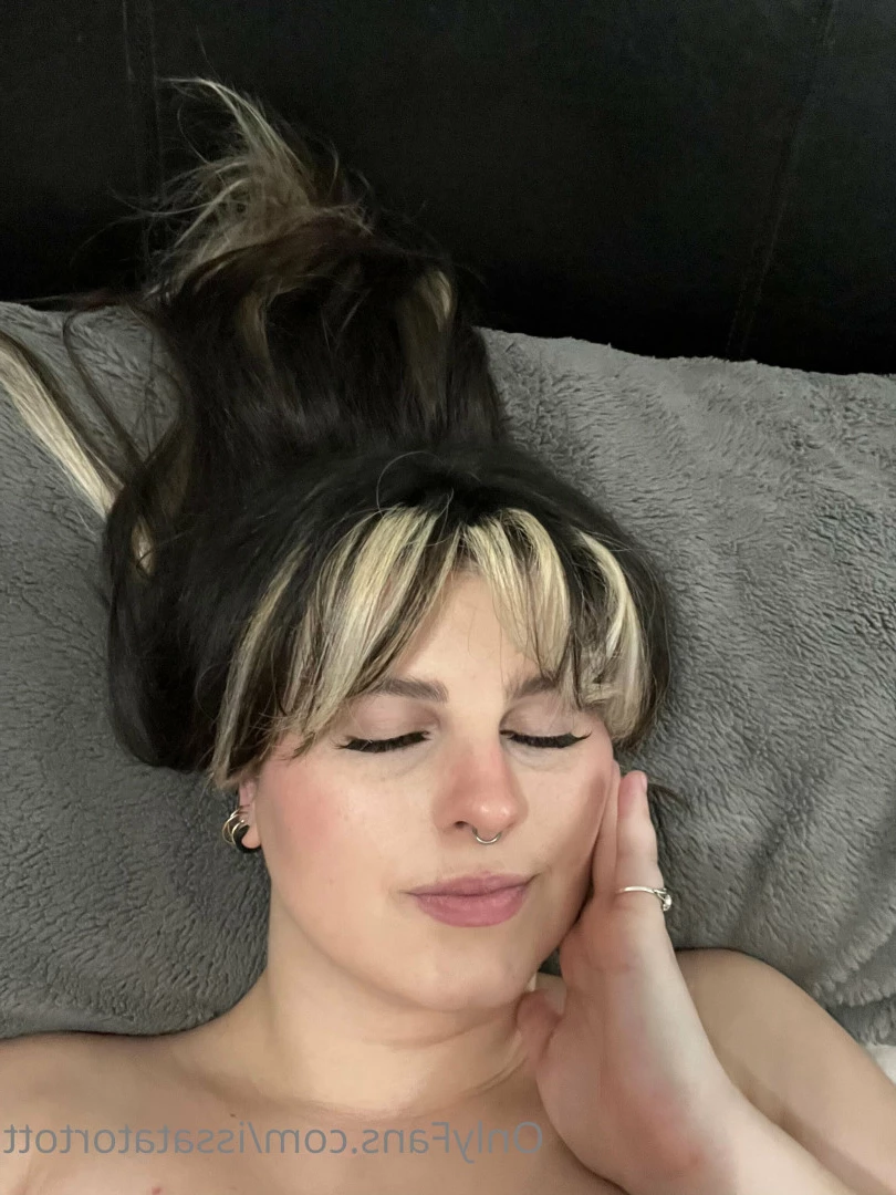 Alex Arabella  (ﾉ◕ヮ◕)ﾉ*:･ﾟ✧ [ alexarabellaa ] Onlyfans leaked photo 8859204 on Hotleaks.tv
