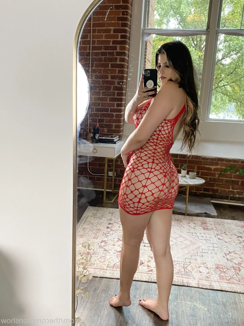 Alex Arabella  (ﾉ◕ヮ◕)ﾉ*:･ﾟ✧ [ alexarabellaa ] Onlyfans leaked photo 8859489 on Hotleaks.tv
