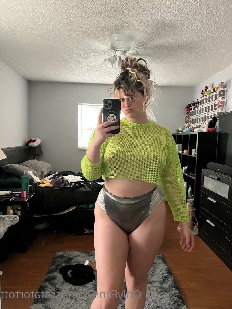 Alex Arabella  (ﾉ◕ヮ◕)ﾉ*:･ﾟ✧ [ alexarabellaa ] Onlyfans leaked photo 8860361 on Hotleaks.tv