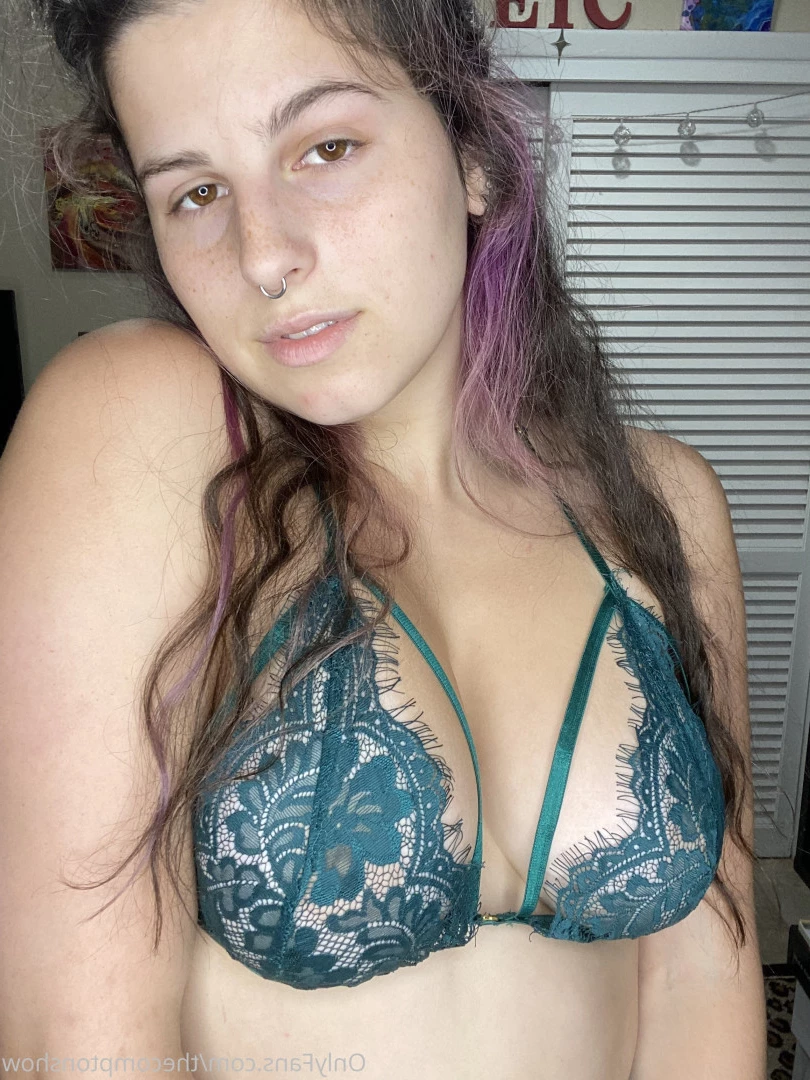 Alex Arabella  (ﾉ◕ヮ◕)ﾉ*:･ﾟ✧ [ alexarabellaa ] Onlyfans leaked photo 8860887 on Hotleaks.tv