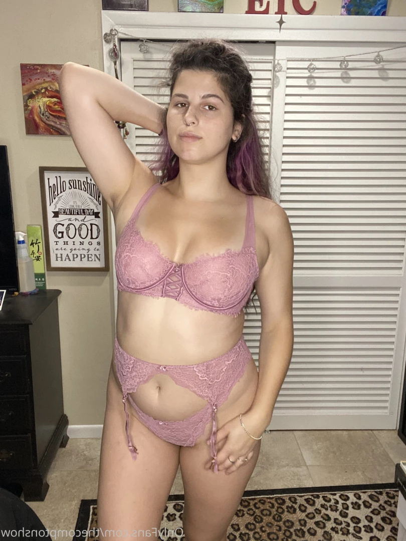 Alex Arabella  (ﾉ◕ヮ◕)ﾉ*:･ﾟ✧ [ alexarabellaa ] Onlyfans leaked photo 8861154 on Hotleaks.tv