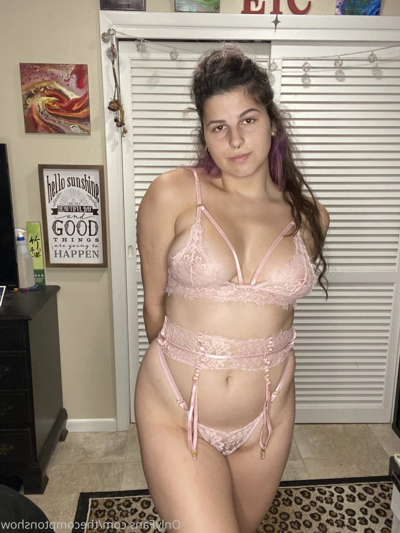 Alex Arabella  (ﾉ◕ヮ◕)ﾉ*:･ﾟ✧ [ alexarabellaa ] Onlyfans leaked photo 8861181 on Hotleaks.tv