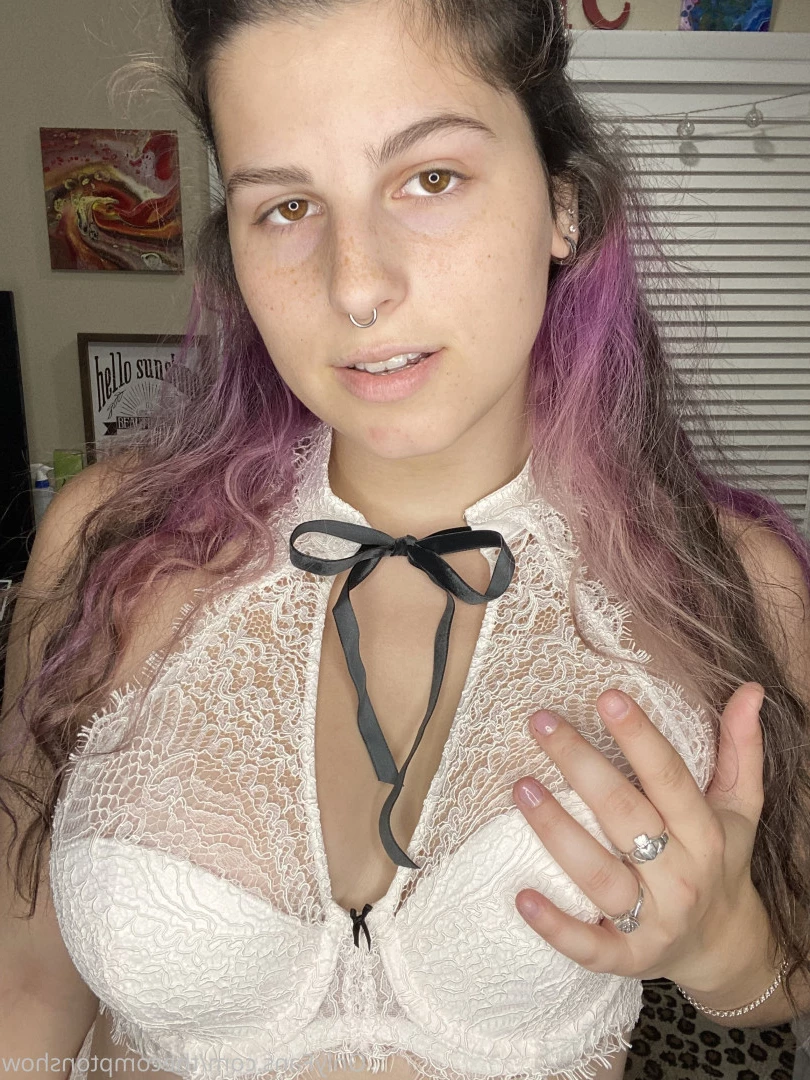 Alex Arabella  (ﾉ◕ヮ◕)ﾉ*:･ﾟ✧ [ alexarabellaa ] Onlyfans leaked photo 8862424 on Hotleaks.tv