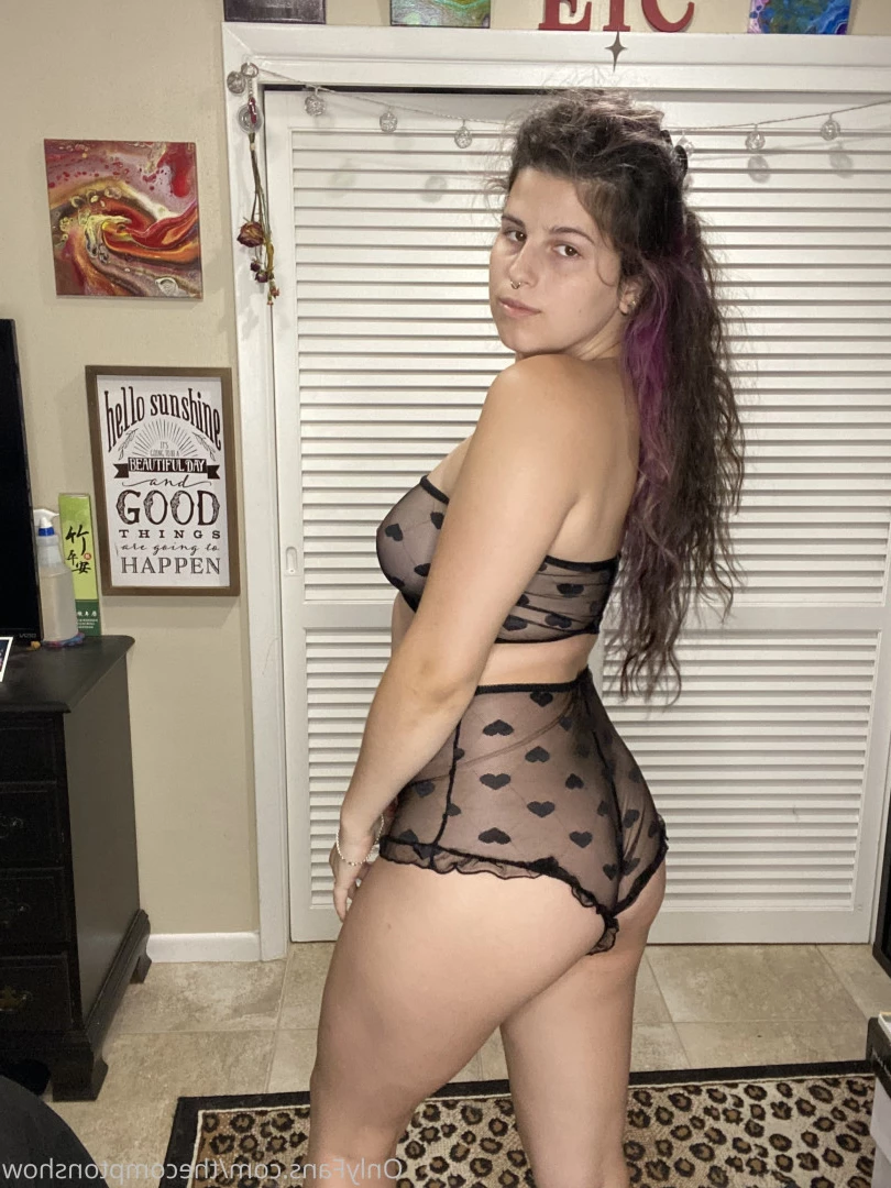 Alex Arabella  (ﾉ◕ヮ◕)ﾉ*:･ﾟ✧ [ alexarabellaa ] Onlyfans leaked photo 8863124 on Hotleaks.tv