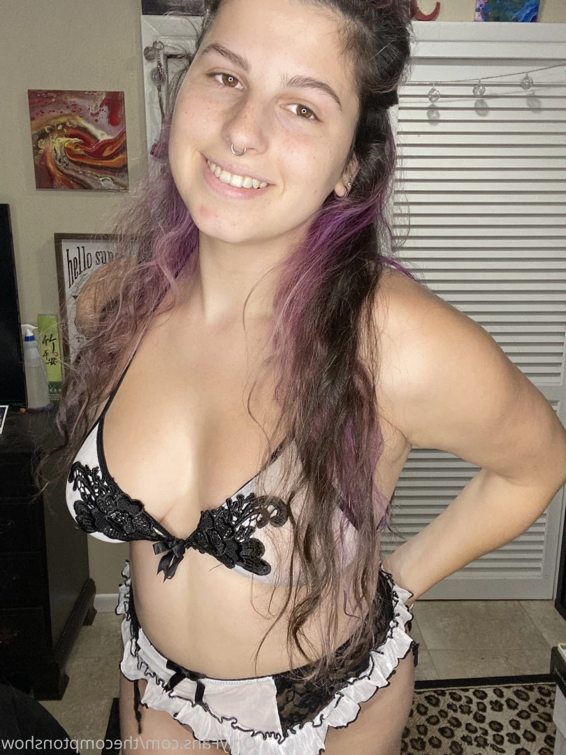 Alex Arabella  (ﾉ◕ヮ◕)ﾉ*:･ﾟ✧ [ alexarabellaa ] Onlyfans leaked photo 8863579 on Hotleaks.tv