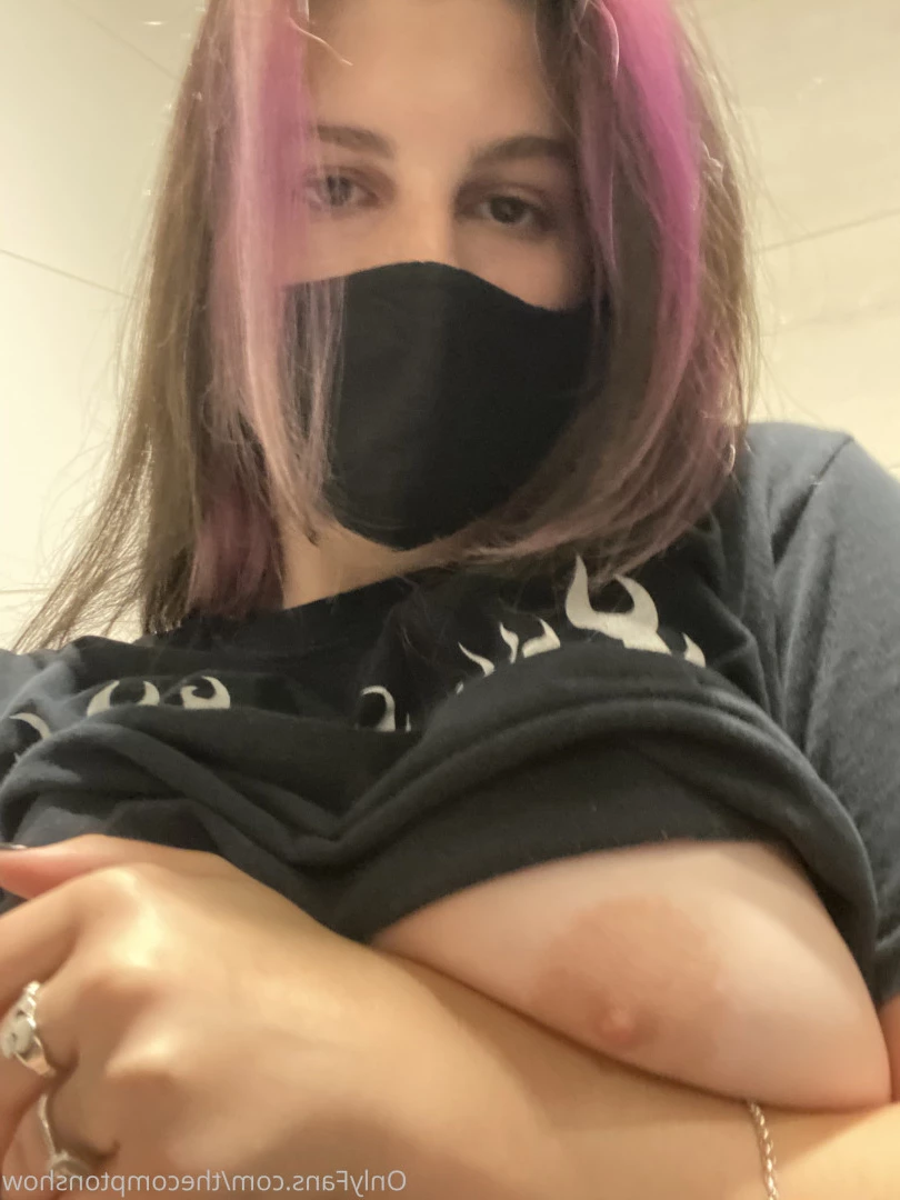 Alex Arabella  (ﾉ◕ヮ◕)ﾉ*:･ﾟ✧ [ alexarabellaa ] Onlyfans leaked photo 8864537 on Hotleaks.tv