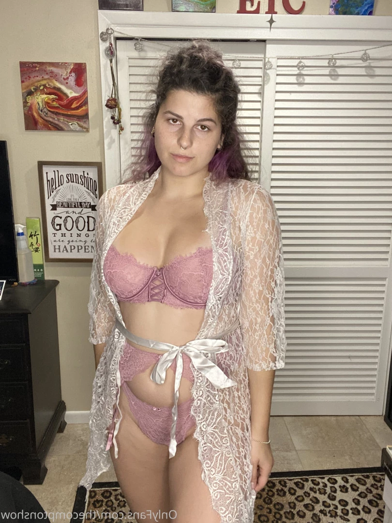 Alex Arabella  (ﾉ◕ヮ◕)ﾉ*:･ﾟ✧ [ alexarabellaa ] Onlyfans leaked photo 8864782 on Hotleaks.tv