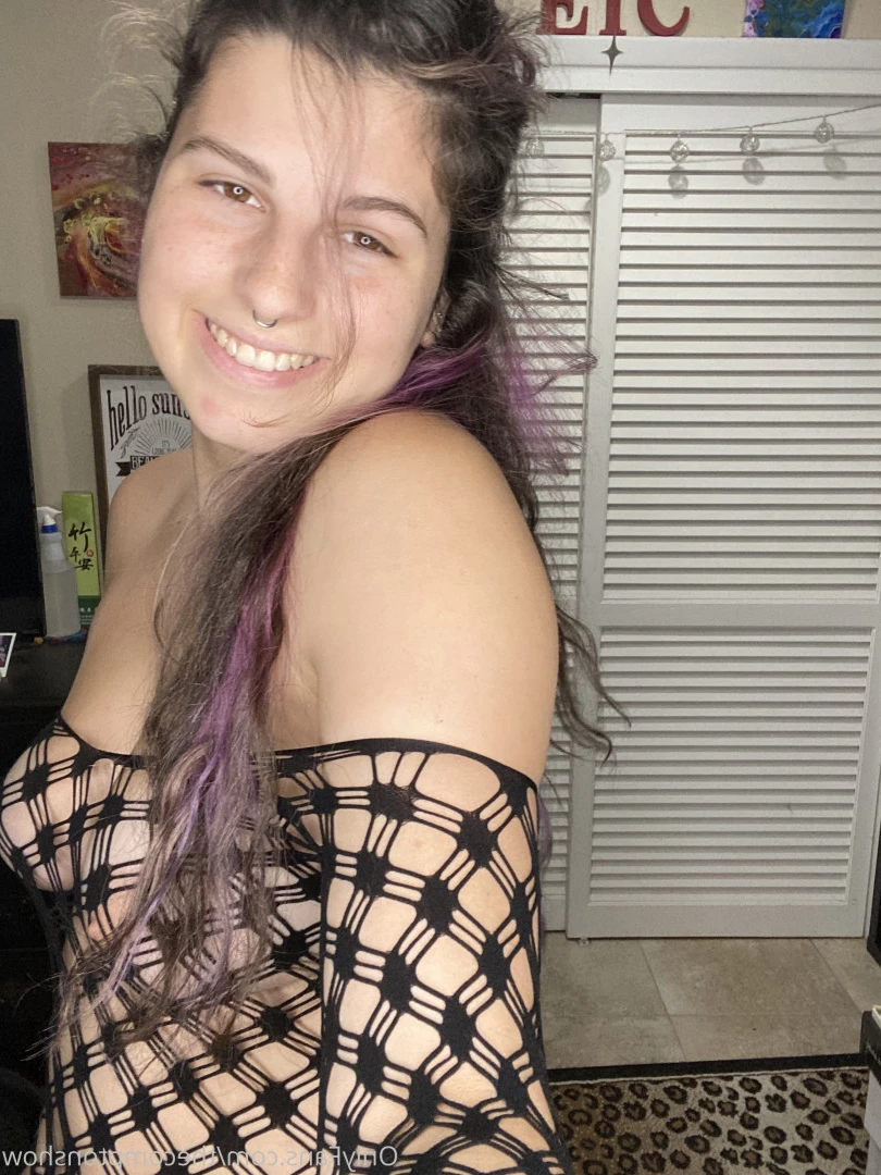 Alex Arabella  (ﾉ◕ヮ◕)ﾉ*:･ﾟ✧ [ alexarabellaa ] Onlyfans leaked photo 8866220 on Hotleaks.tv