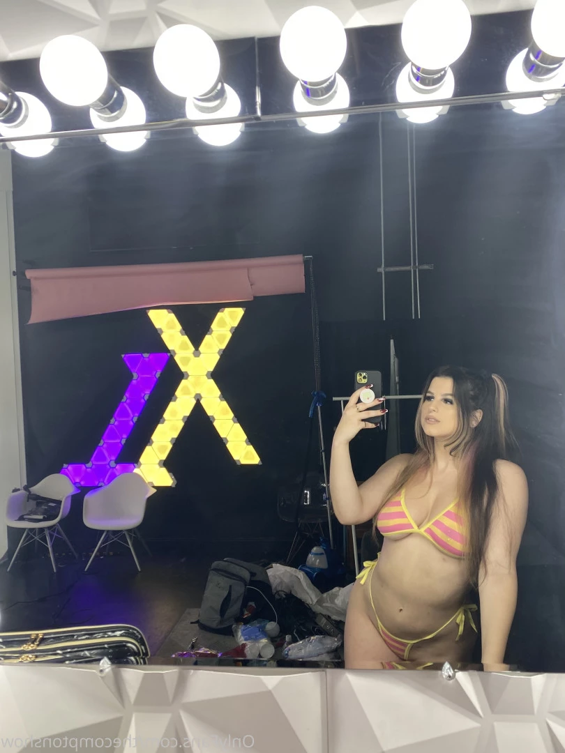 Alex Arabella  (ﾉ◕ヮ◕)ﾉ*:･ﾟ✧ [ alexarabellaa ] Onlyfans leaked photo 8866416 on Hotleaks.tv
