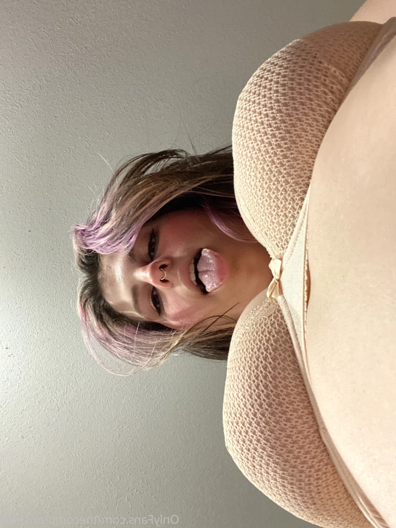 Alex Arabella  (ﾉ◕ヮ◕)ﾉ*:･ﾟ✧ [ alexarabellaa ] Onlyfans leaked photo 8866820 on Hotleaks.tv