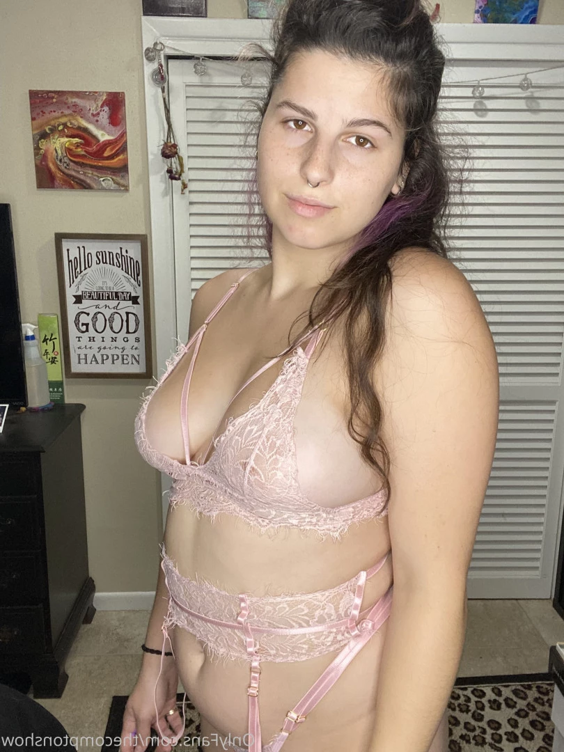 Alex Arabella  (ﾉ◕ヮ◕)ﾉ*:･ﾟ✧ [ alexarabellaa ] Onlyfans leaked photo 8866852 on Hotleaks.tv