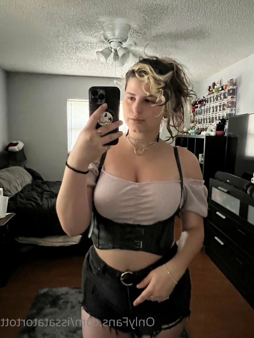 Alex Arabella  (ﾉ◕ヮ◕)ﾉ*:･ﾟ✧ [ alexarabellaa ] Onlyfans leaked photo 8867111 on Hotleaks.tv