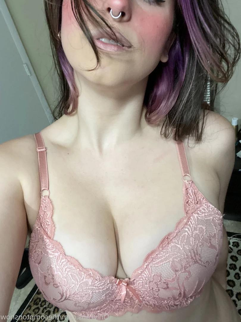 Alex Arabella  (ﾉ◕ヮ◕)ﾉ*:･ﾟ✧ [ alexarabellaa ] Onlyfans leaked photo 8868239 on Hotleaks.tv